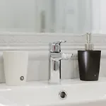 شقة 10 غدينيا